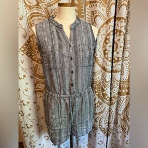 Kelly Renee romper linen size large